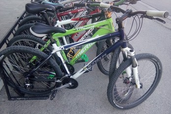 Ассортимент велосипедов велопроката для велотура в Теберде