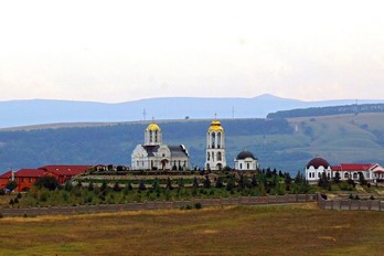 Вид на холм женского монастыря