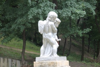 Статуя в Курортном парке