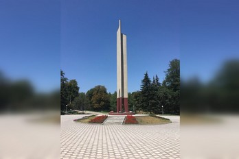 Мемореал павшим в Великой Отечественной войне в Парке Победы - достопримечательности города Ессентуки