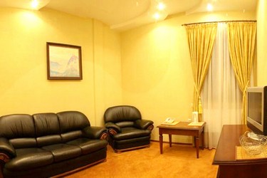 Гостевая комната в номере двухкомнатном люксе санатория Галерея Палас - город Пятигорск