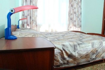 Спальня в номере двухместный двухкомнатный люкс санатория им. Кирова в Пятигорске