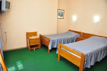 Спальня в номере двухместный однокомнатный первой категории в пятом корпусе санатория им.Лермонтова - город Пятигорск