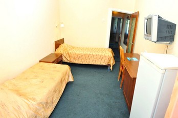Спальная комната в номере двухместный однокомнатный категории 2 корпуса 4 в санатории им.Лермонтова в городе-курорте Пятигорск