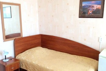 Спальня в номере однокомнатный одноместный первой категории - санаторий Лесная Поляна - город Пятигорск