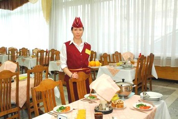Ужин в столовой санатория Машук - город Пятигорск