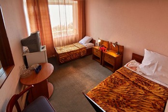 Спальня в номере двухместный однокомнатный второй категории в корпусе 10а - санаторий Родник - город Пятигорск