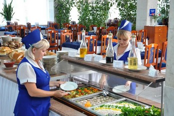 Еда в столовой санатория Родник - город Пятигорск