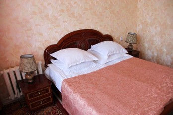 Спальня в двухкомнатном двухместном номере - санаторий Тарханы - город Пятигорск