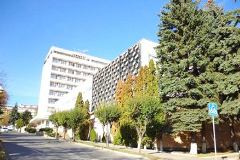 Корпус санатория Тарханы в Пятигорске