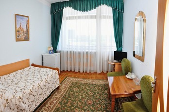 Спальня в одноместный однокомнатный номер в санатории Зори Ставрополья в городе-курорте Пятигорск