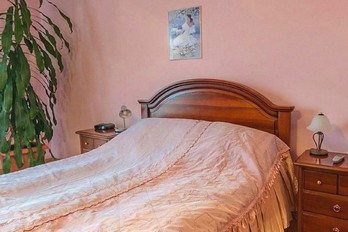 Кровать в номере однокомнатный одноместный комфорт - санаторий Долина нарзанов в городе Ессентуки