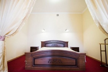 Кровать в апартаментах - санаторий Долина нарзанов грода Ессентуки
