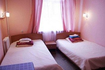 Спальня в двухместном номере первой категории в первом корпусе - клиника ФМБА города Ессентуки