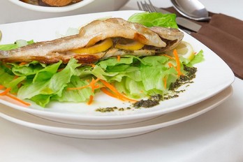 Блюдо рыба с лимоном - питание в санатории Исток г.Ессентуки