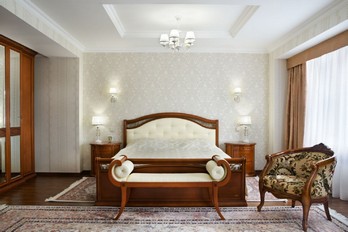Спальня в номере президентский сюит в санатории Казахстан г.Ессентуки