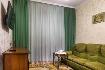 Гостиная в номере двухместный люкс в 1 корпусе - санаторий Москва город Ессентуки