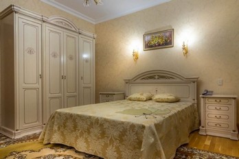 Спальня в трехкомнатном люксе - санаторий Москва в Ессентуках
