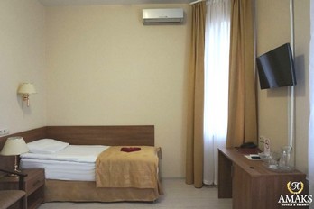 Спальня в номереодноместный бизнес - корпус Центральный санатория Шахтёр  г.Ессентуки