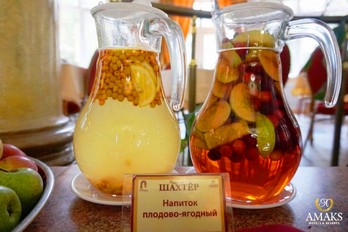 Плодово-ягодный напиток в столовой санатория Шахтёр города Ессентуки