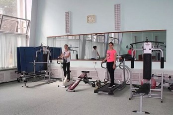 Тренажеры в спортзале санатория Украина г.Ессентуки