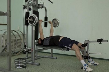 Тяжелая атлетика в спортзале санатория Украина города Ессентуки