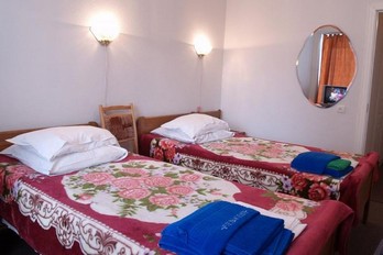 Двухместный номер стандарт в санатории Украина города Ессентуки - спальня