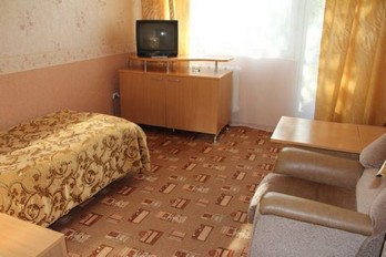 Спальня в двухместном однокомнатном номере санатория Виктория г.Ессентуки