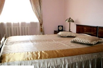 Спальня в двухместном люксе Центрльного Военного санатория города Ессентуки