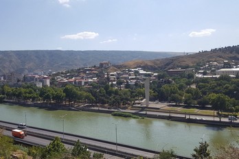 Река Кура в Тбилиси