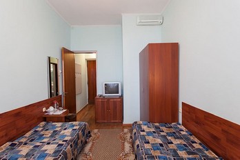 Спальня в номере 2-местный обычный с кондиционером - санаторий Бештау - город Железноводск