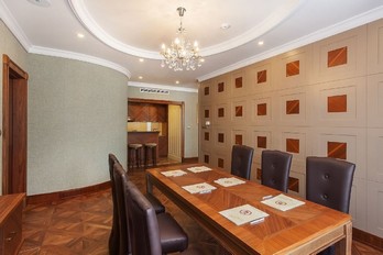 Переговорочная комната в президентском номере санатория Дубовая Роща - город Железноводск