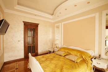 Спальня в номере сюит корпуса Центрального санатория Дубовая Роща в Железноводске