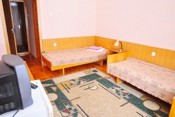 Спальня в двухместном номере второй категории - санаторий Дубрава в городе Железноводске