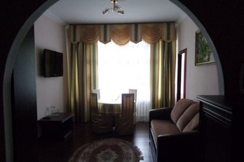 Гостиная в люксе трехкомнатном без балкона в санатории Русь - город Железноводск