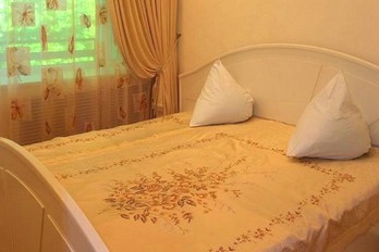 Спальня в двухместном полулюксе санатория Салют - город Железноводск