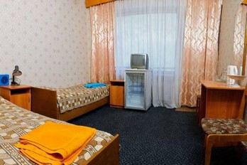 Спальня в номере двухместный однокомнатный номер третьей категории в третьем корпусе санатория Тельмана в Железноводске