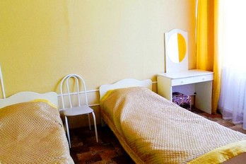 Спальня в двухместном номере первой категории в первом корпусе - санаторий Здоровье - город Железноводск