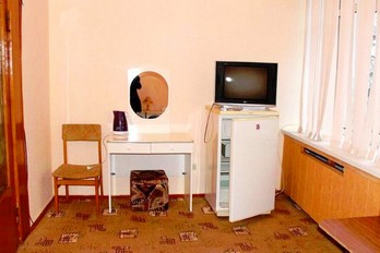 Гостиная в номере двухместный третьей категории во втором корпусе санатория Здоровье - город Железноводск